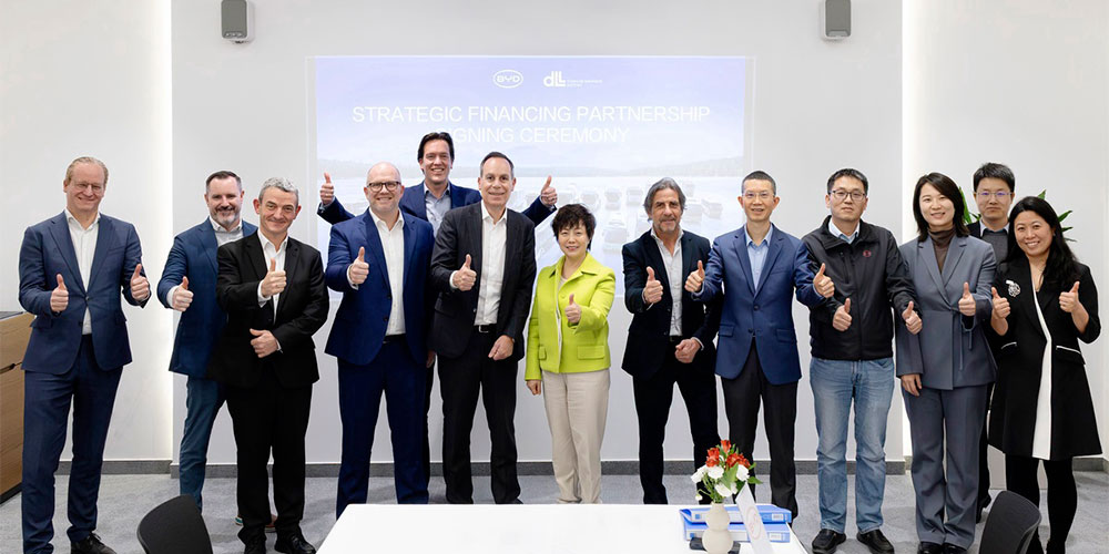 BYD se alía con DLL para impulsar la financiación de camiones eléctricos en Europa