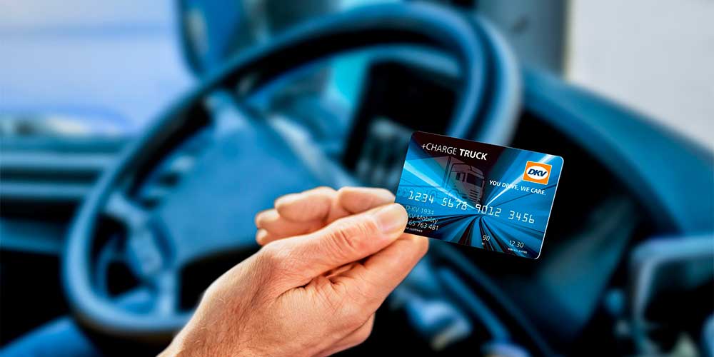 DKV Mobility lanza una tarjeta de recarga diseñada para camiones eléctricos